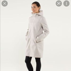 Lululemon Rare City Softshell Rain Jacket Size Large in tweed (cashew/cream 😍)